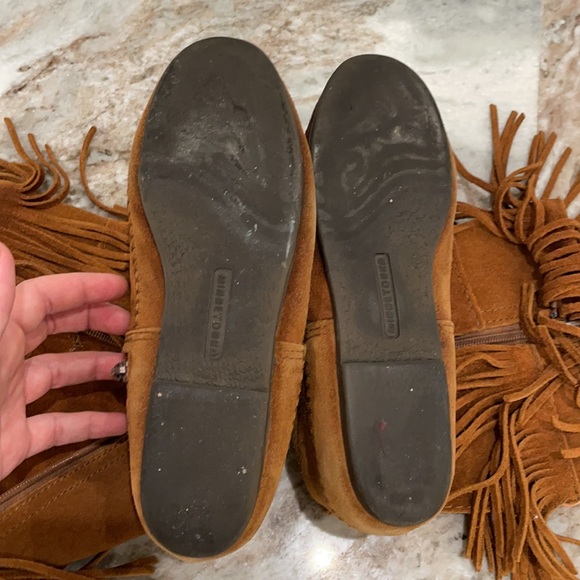 Genuine suede Minnetonka Boots - Picture 9 of 13